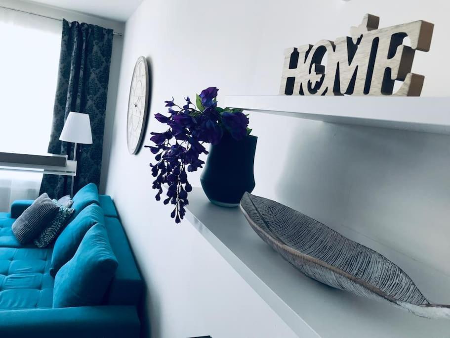 E2 Luxury Oldtown Apt - 2X Parking, Foodstore, Pcscreen, Netflix, Unlimited Music, Crib, Babychair, Fastwifi, Aircon Košice Eksteriør billede
